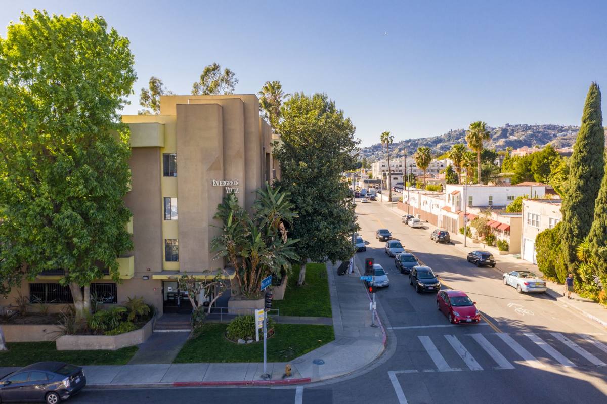 Apartment for rent at 1255 N Orange Dr, Los Angeles, CA 90038