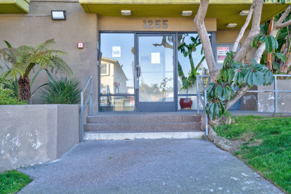Apartment for rent at 1255 N Orange Dr, Los Angeles, CA 90038