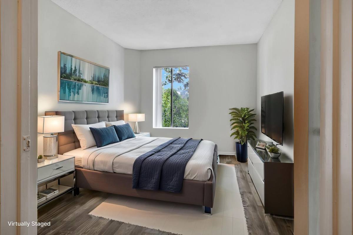 Apartment for rent at 1255 N Orange Dr, Los Angeles, CA 90038