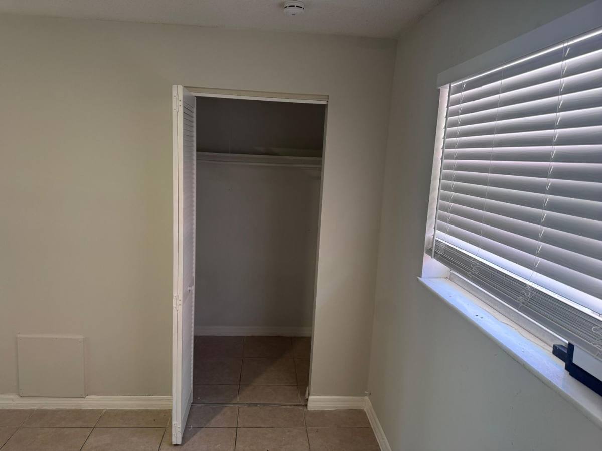 Apartment for rent at 1885 40 Ave, Vero Beach, FL 32960