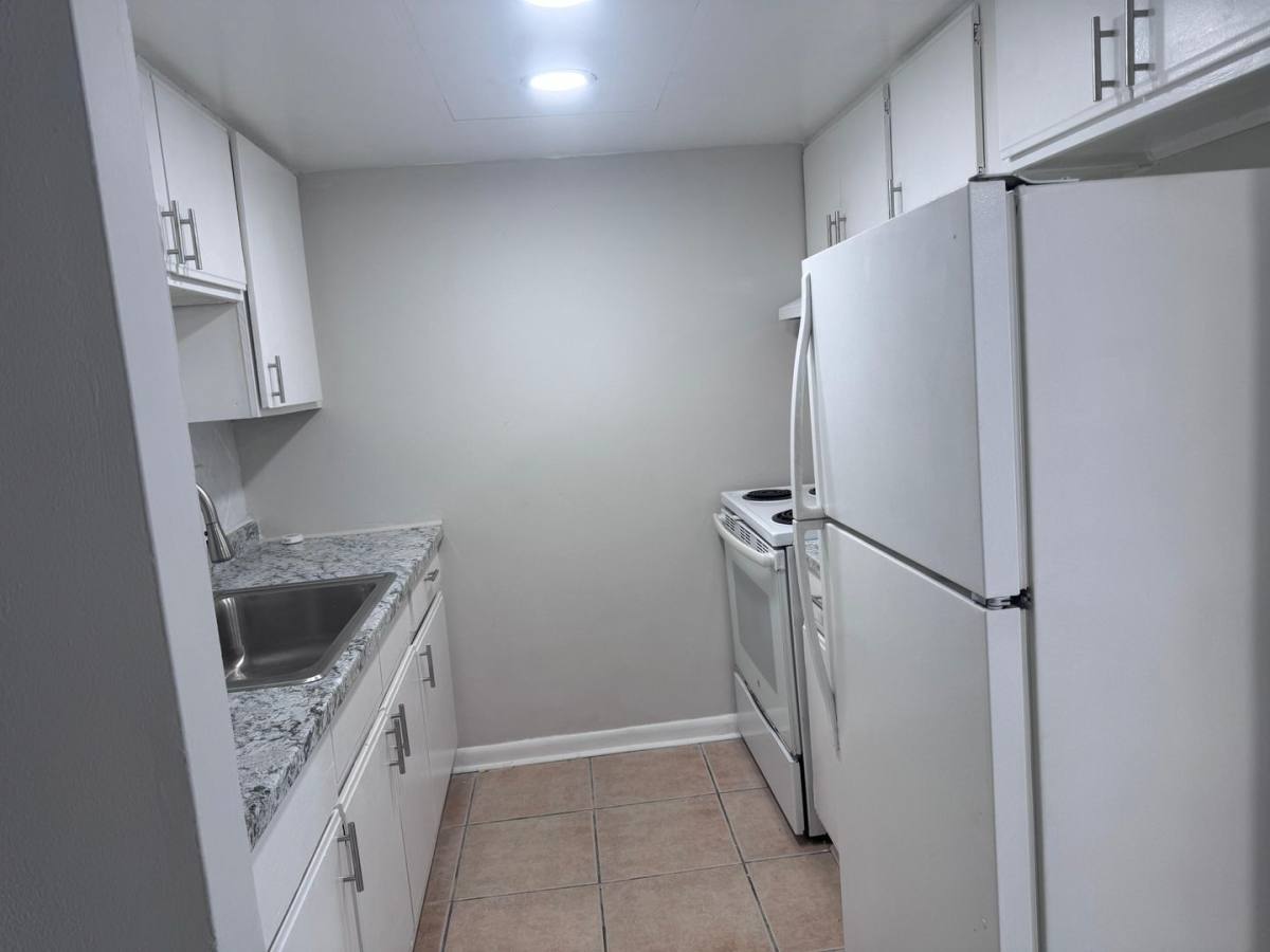 Apartment for rent at 1885 40 Ave, Vero Beach, FL 32960