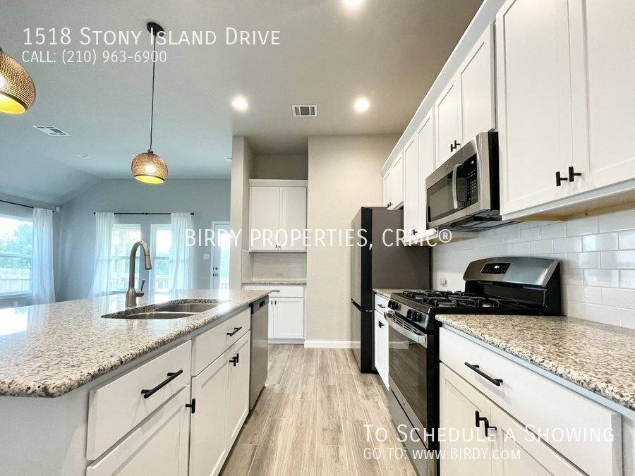 House for rent at 1518 Stony Island Dr, San Antonio, TX 78245