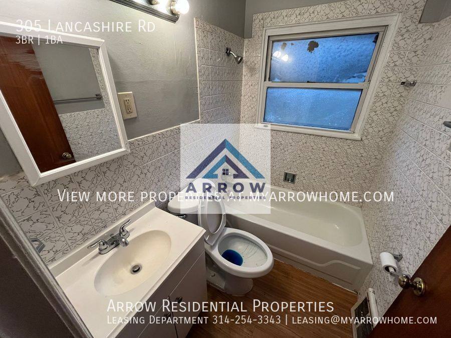 House for rent at 305 Lancashire Rd, Saint Louis, MO 63137