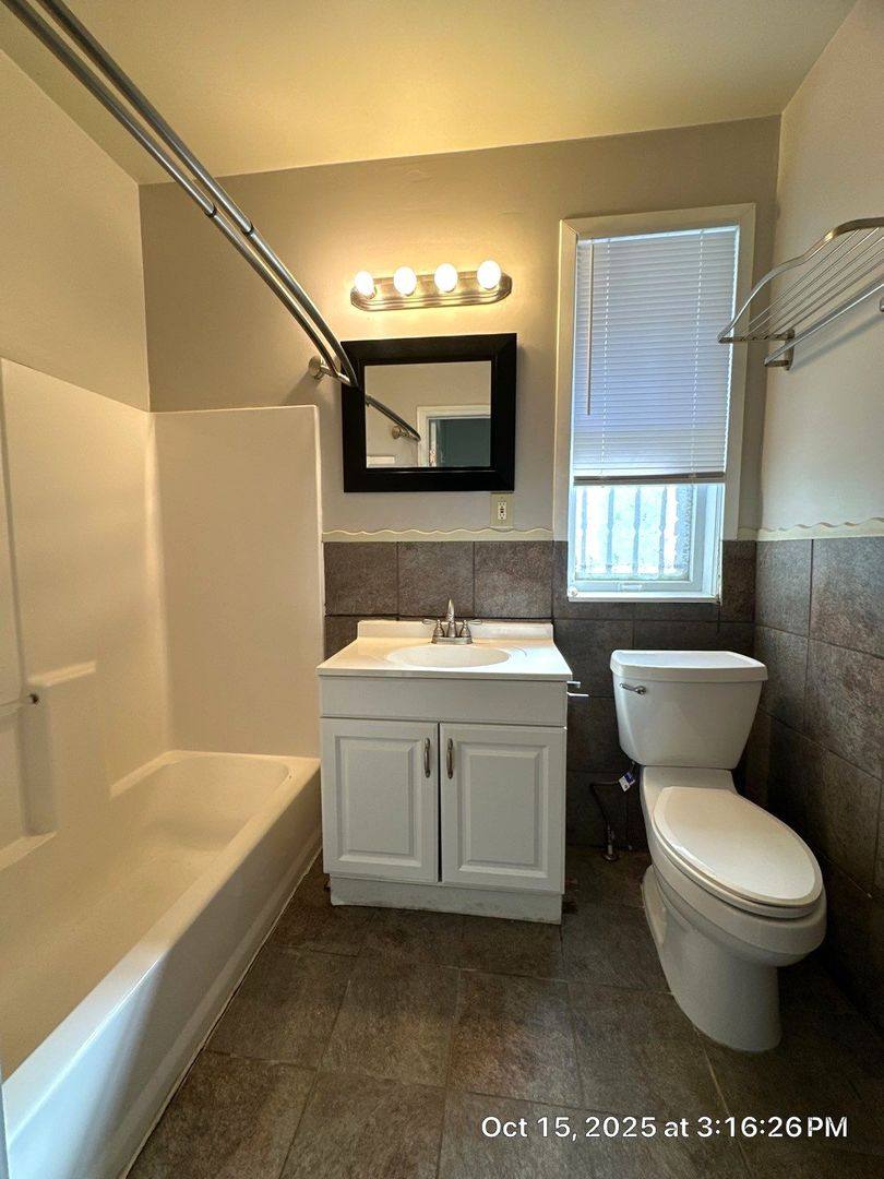 Townhouse for rent at 443 N Avalon St, Memphis, TN 38112