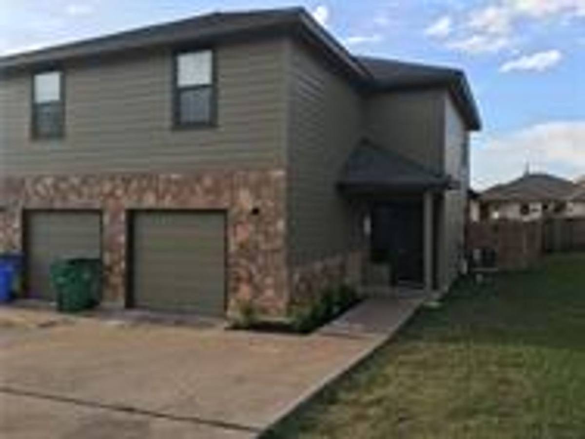 Apartment for rent at 146 Meanu Kea Lane, Bastrop, TX 78602