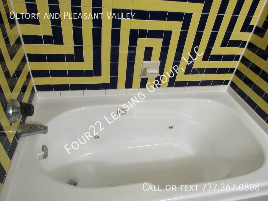 Apartment for rent at 2200 S Pleasant Valley Rd #73031, Austin, TX 78741