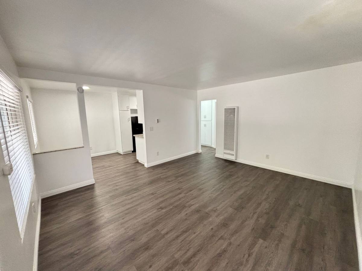 Apartment for rent at 1024 Cedar Ave, Long Beach, CA 90813