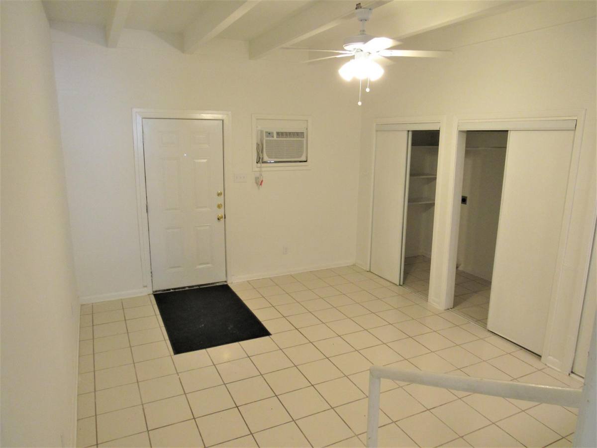 House for rent at 454 Bailey Ave, San Antonio, TX 78210
