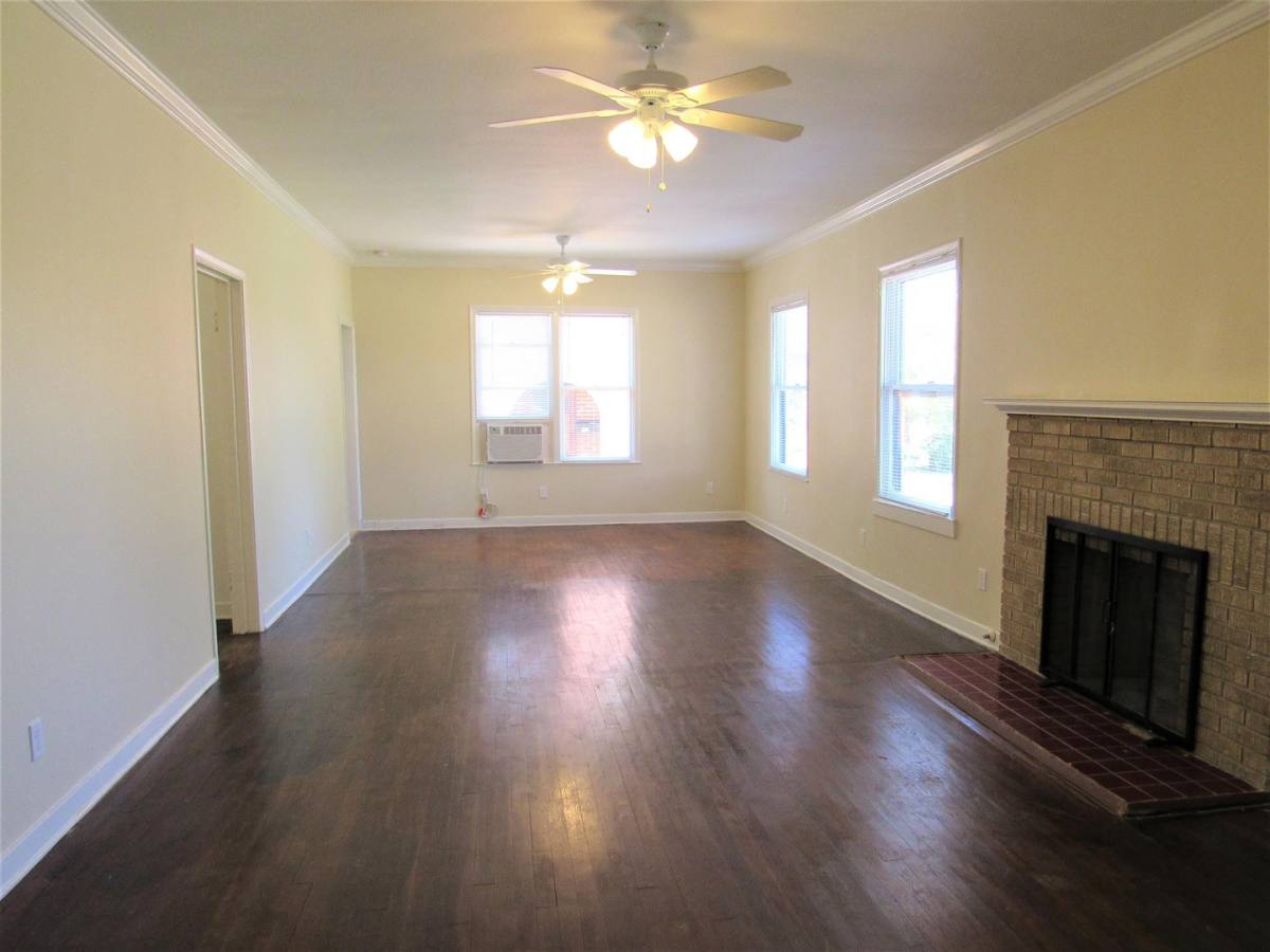 House for rent at 454 Bailey Ave, San Antonio, TX 78210