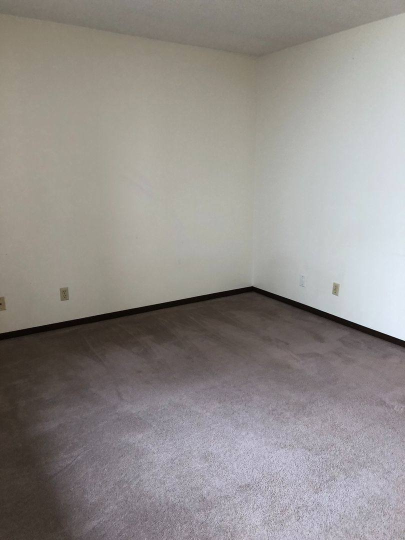 Apartment for rent at 5137 Walker Ave, Lincoln, NE 68504