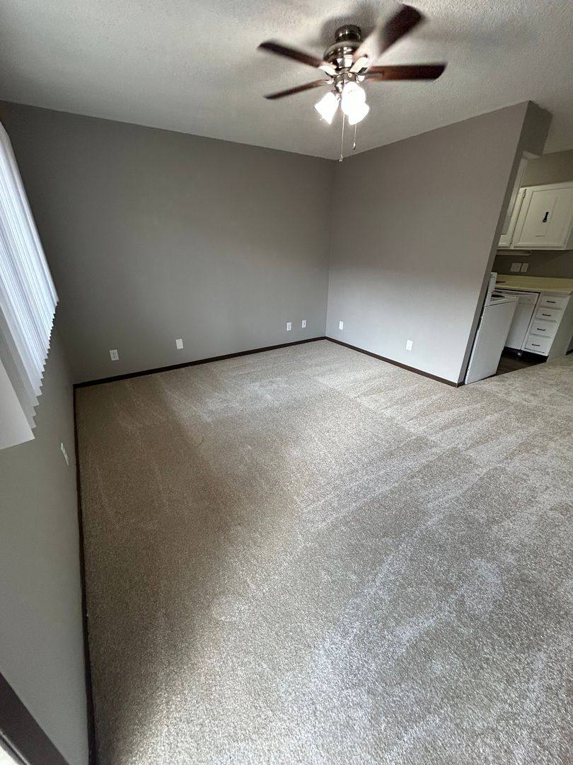 Apartment for rent at 5137 Walker Ave, Lincoln, NE 68504