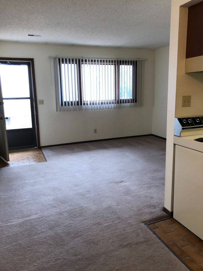 Apartment for rent at 5137 Walker Ave, Lincoln, NE 68504
