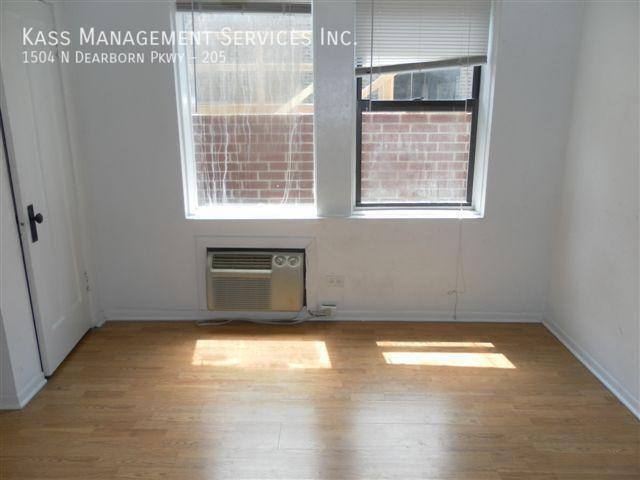 Apartment for rent at 1504 N Dearborn Parkway #205, Chicago, IL 60610