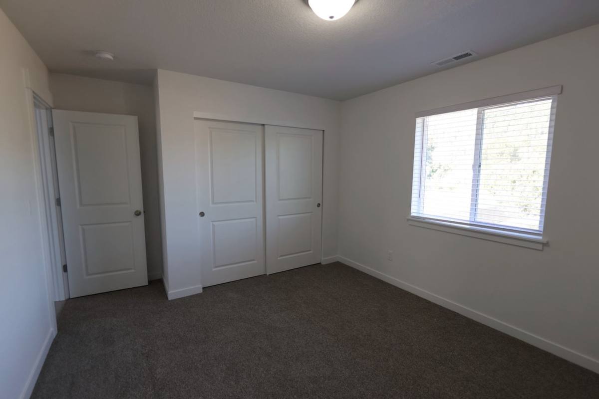 Townhouse for rent at 2441 & 2443 Roll Tide Court, Lebanon, OR 97355