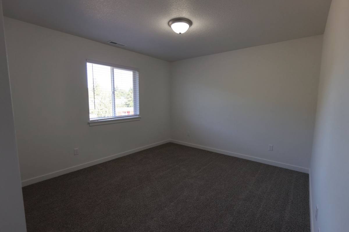 Townhouse for rent at 2441 & 2443 Roll Tide Court, Lebanon, OR 97355