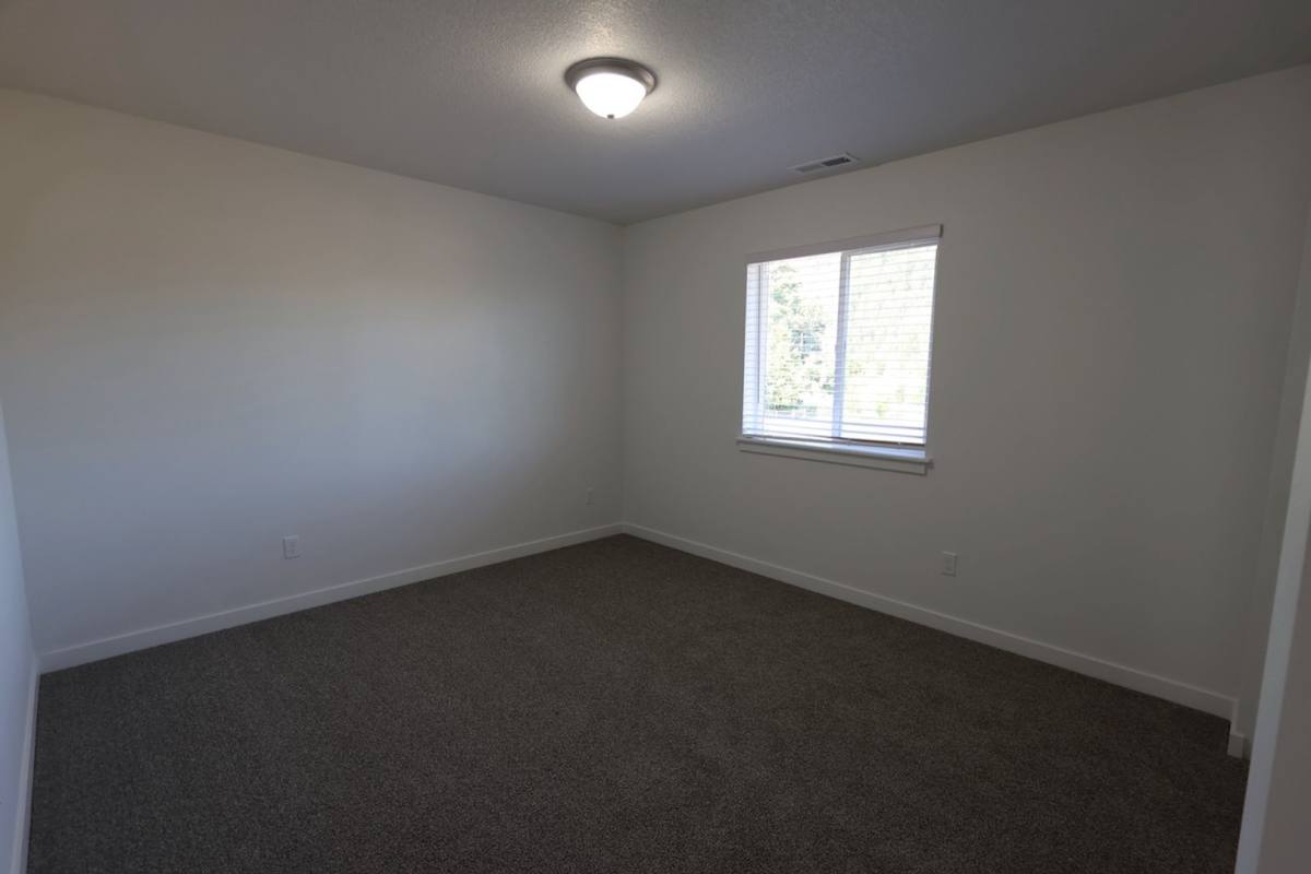 Townhouse for rent at 2441 & 2443 Roll Tide Court, Lebanon, OR 97355