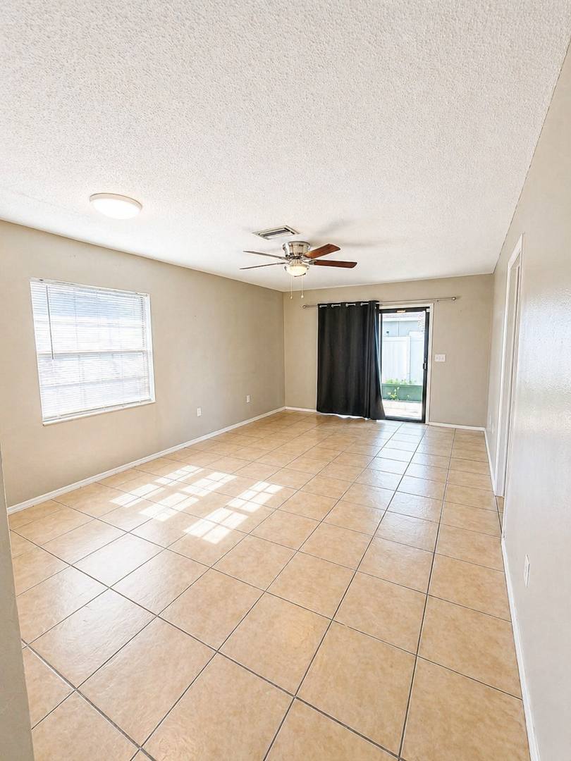 Apartment for rent at 4810 Ho Wil Lane, Bradenton, FL 34207