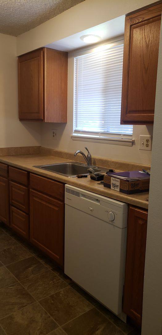 Apartment for rent at 109-111 SW Fleishauer Lane, McMinnville, OR 97128