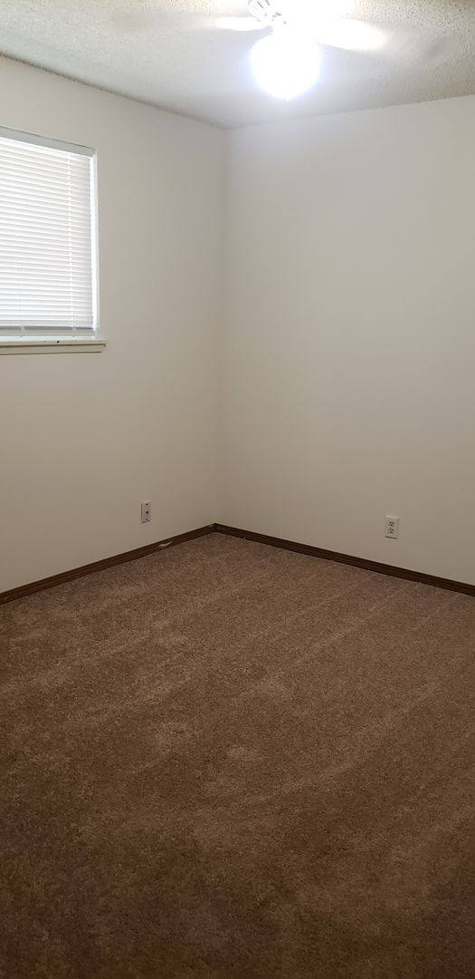 Apartment for rent at 109-111 SW Fleishauer Lane, McMinnville, OR 97128