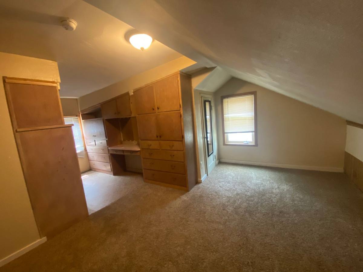 House for rent at 916 12th Ave N, Fargo, ND 58102