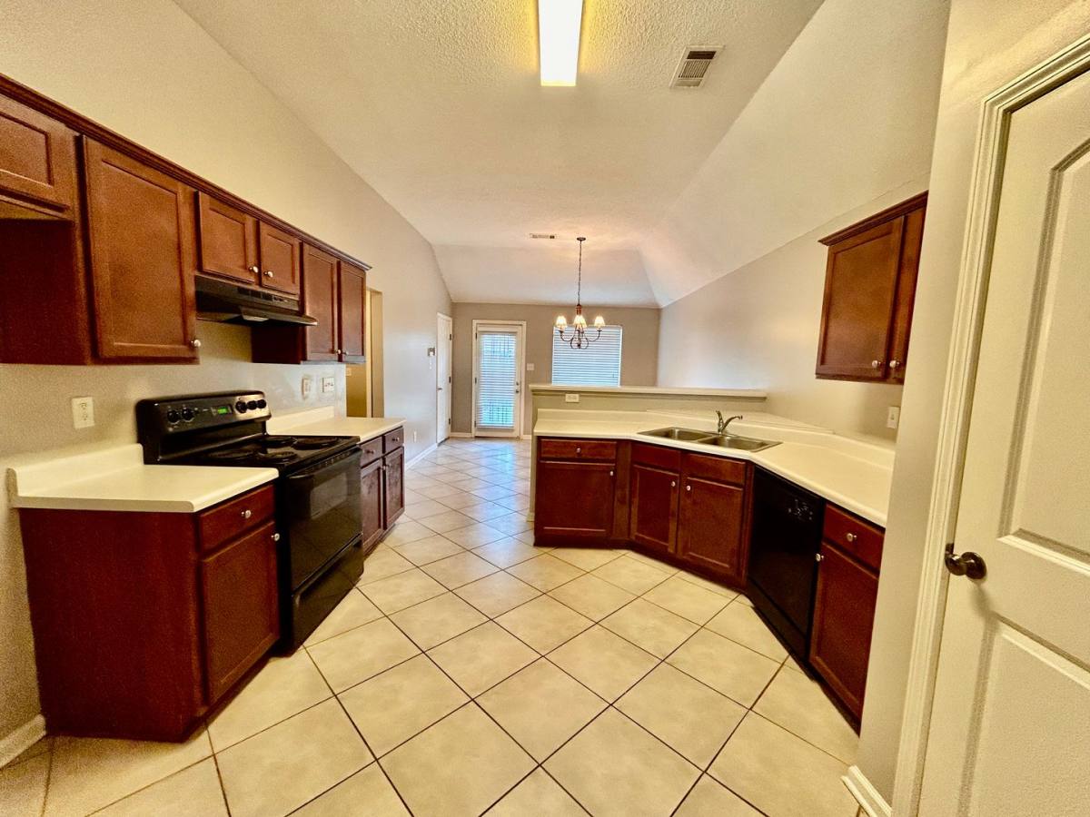 House for rent at 10188 Evening Hill Dr, Cordova, TN 38016