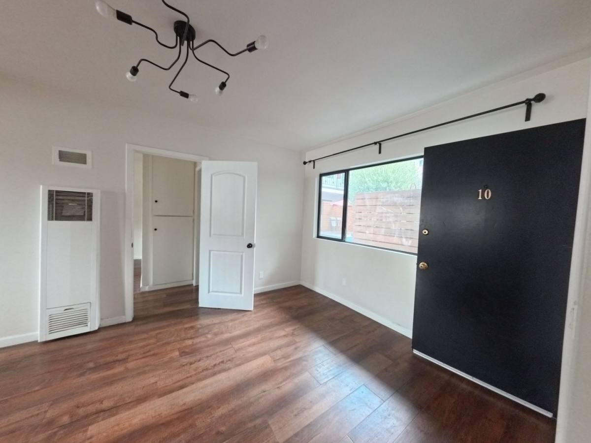 Apartment for rent at 6607 N Figueroa St #10, Los Angeles, CA 90042