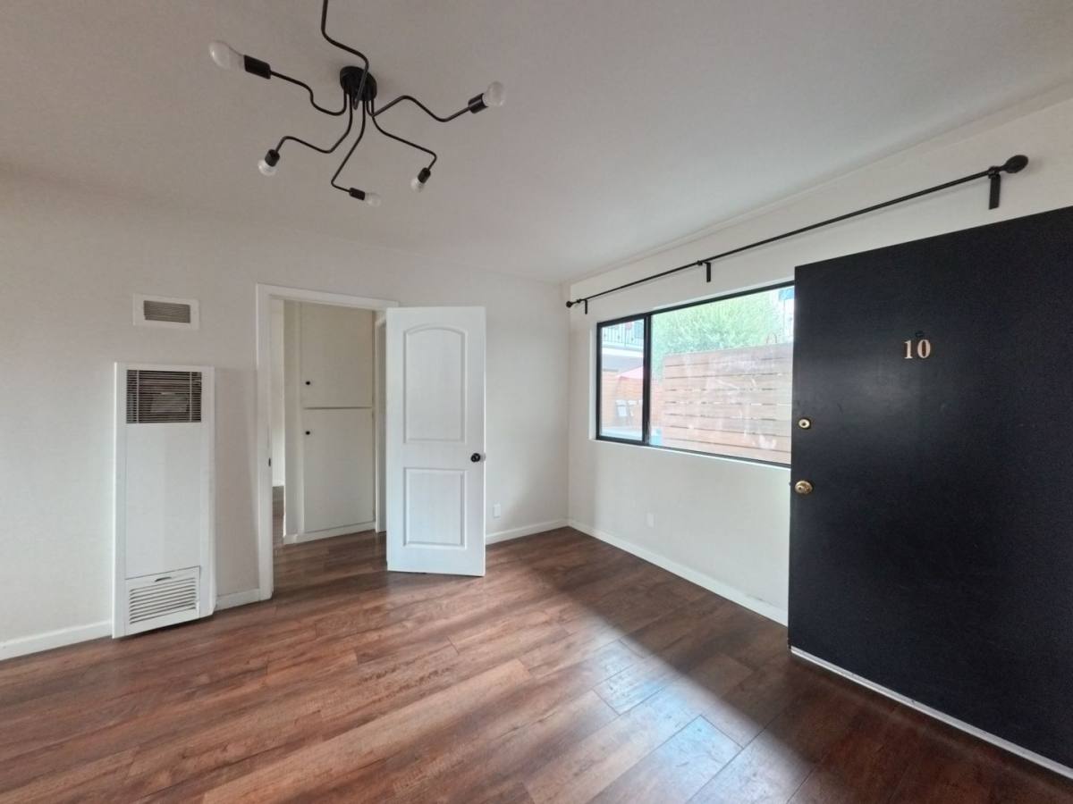Apartment for rent at 6607 N Figueroa St #10, Los Angeles, CA 90042