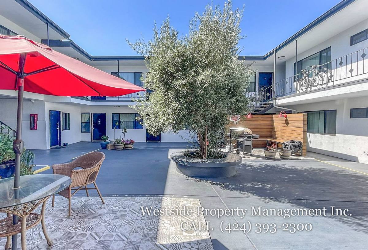Apartment for rent at 6607 N Figueroa St #10, Los Angeles, CA 90042