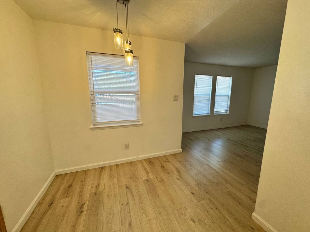 Apartment for rent at 12204 Candelaria Rd NE, Albuquerque, NM 87112