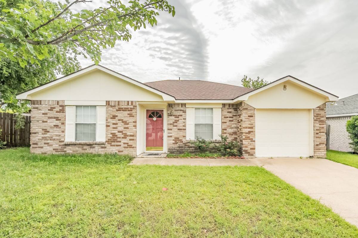House for rent at 108 Prospector Court, Fort Worth, TX 76108