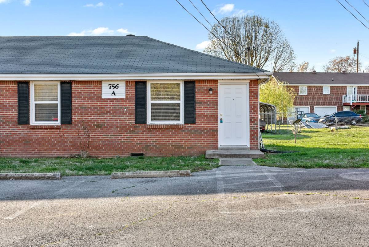Apartment for rent at 754 C Bancroft Cr, Clarksville, TN 37042