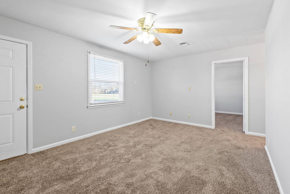 Apartment for rent at 758 C Bancroft Cr, Clarksville, TN 37042