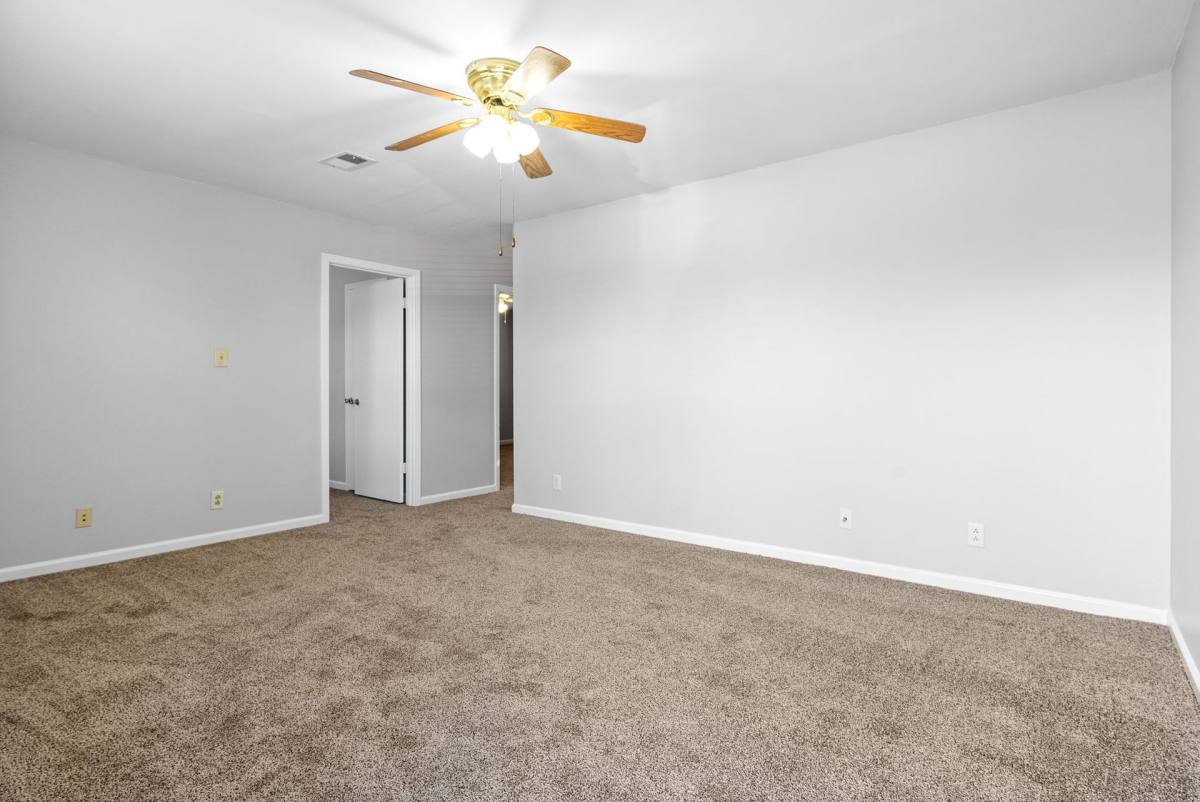 Apartment for rent at 758 C Bancroft Cr, Clarksville, TN 37042