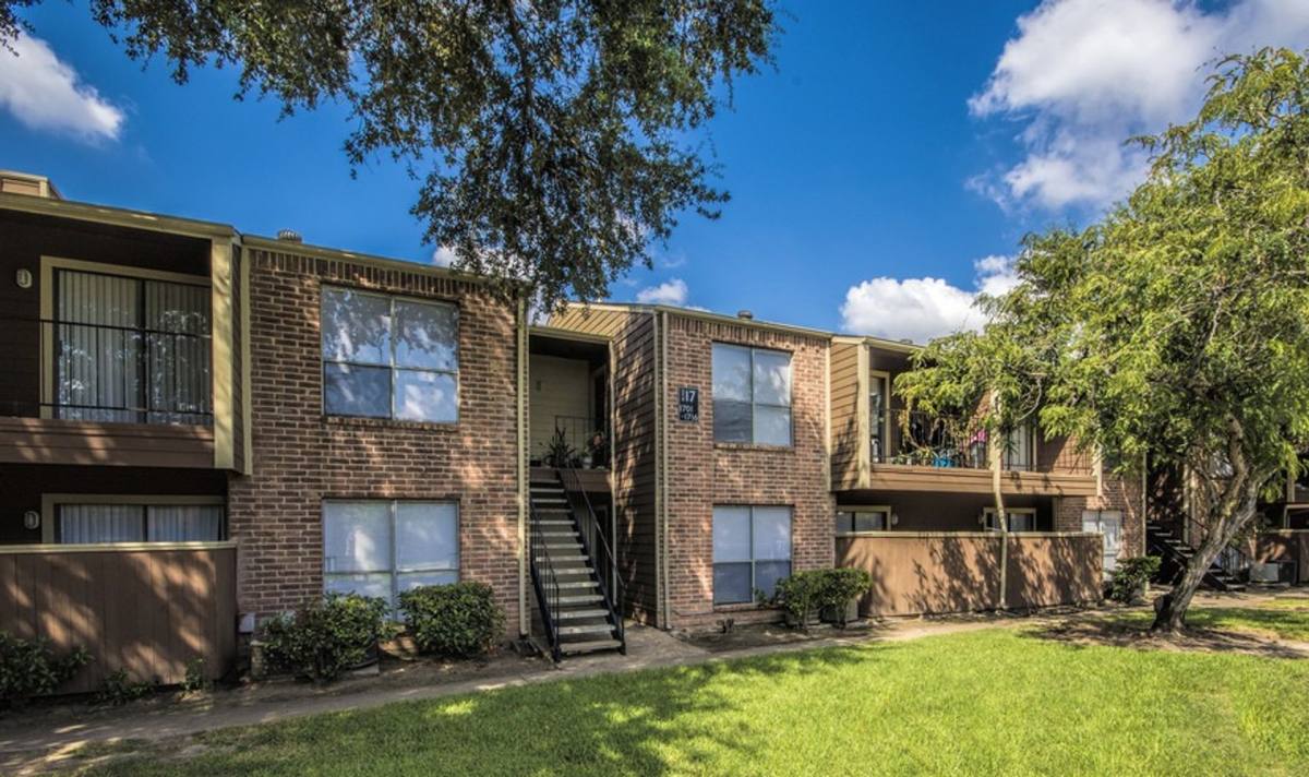 Apartment for rent at 9001 S Braeswood Blvd, Houston, TX 77074