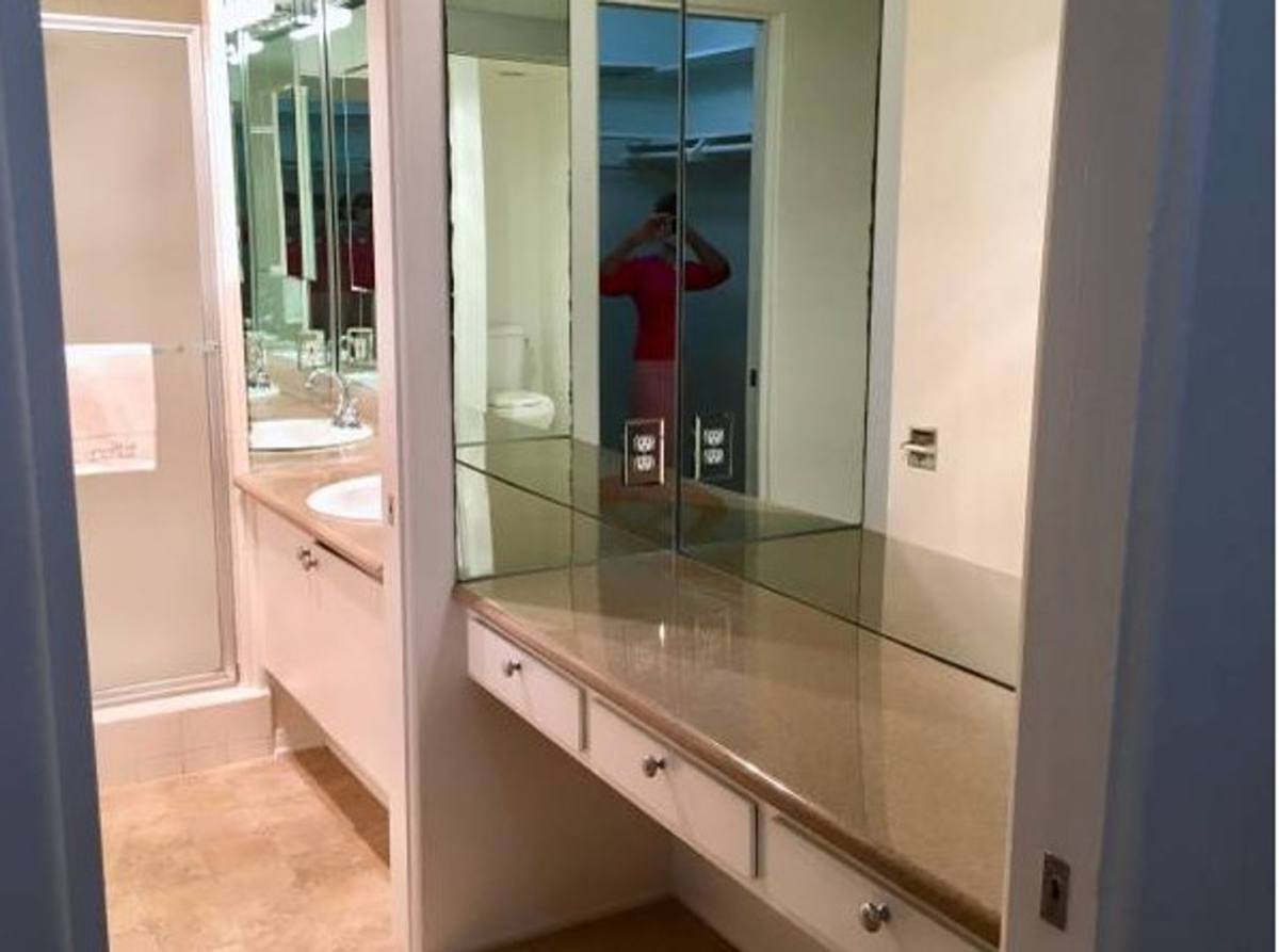 Apartment for rent at 285 W California Ave, Pasadena, CA 91105