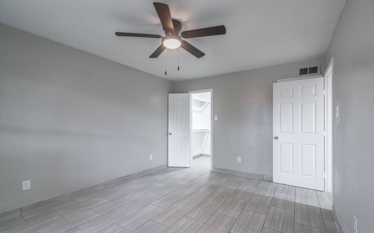 Apartment for rent at 5001 Ave F, Bay City, TX 77414