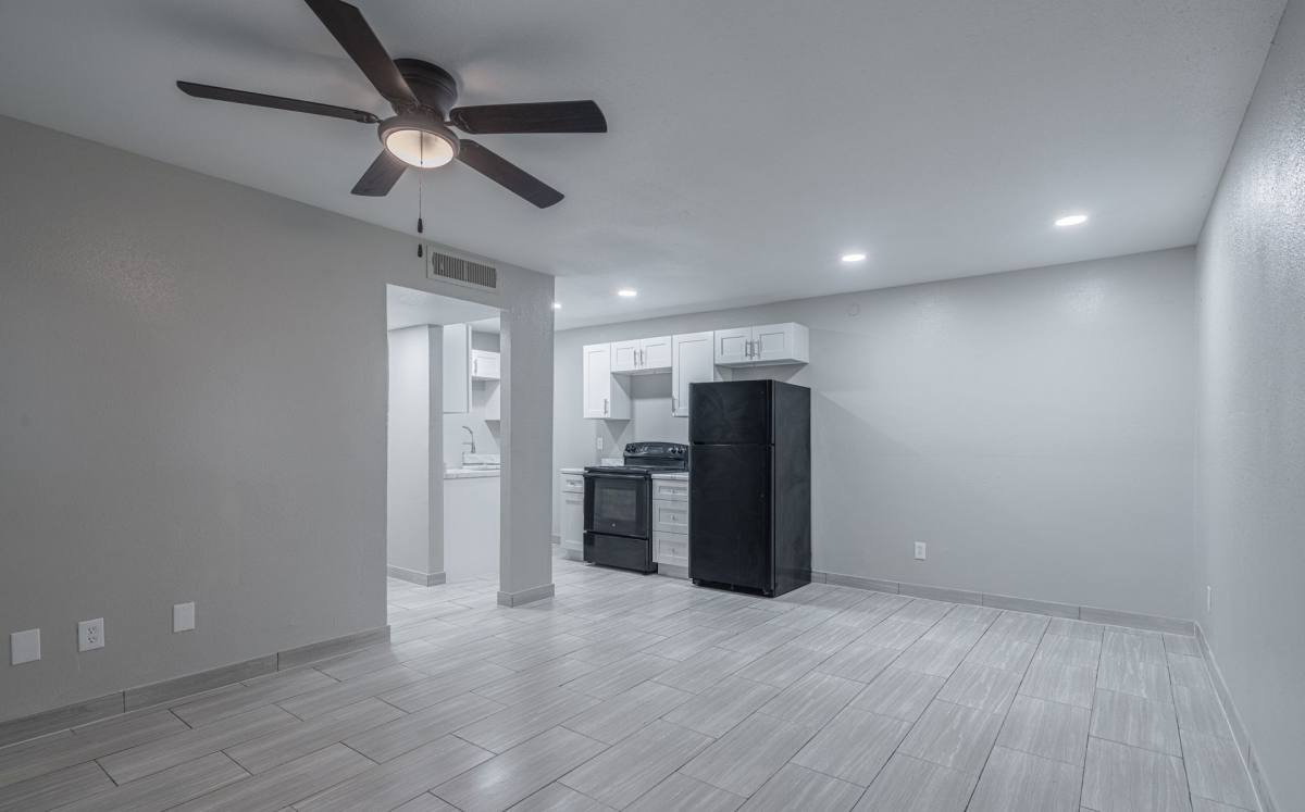 Apartment for rent at 5001 Ave F, Bay City, TX 77414