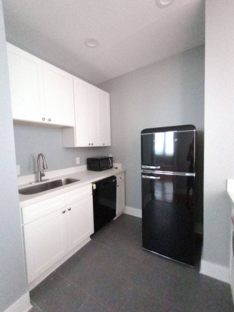 Apartment for rent at 127-29 David 4130-32 Iberville St, New Orleans, LA 70119