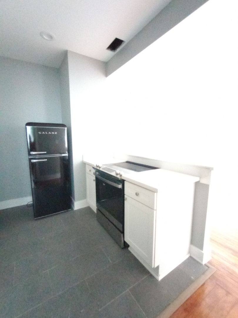Apartment for rent at 127-29 David 4130-32 Iberville St, New Orleans, LA 70119