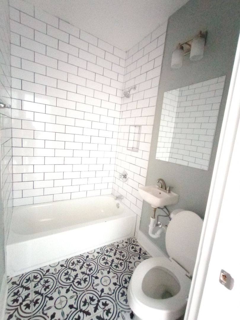 Apartment for rent at 127-29 David 4130-32 Iberville St, New Orleans, LA 70119