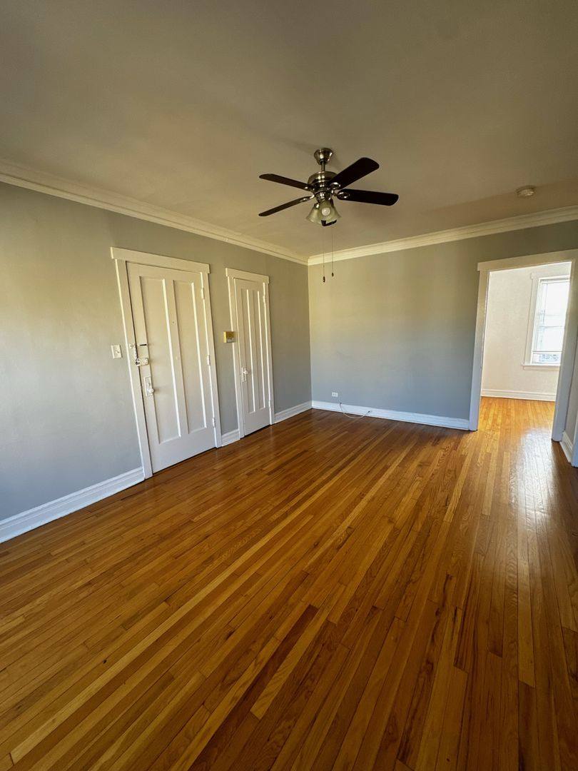Apartment for rent at 4402 N Rockwell St, Chicago, IL 60618