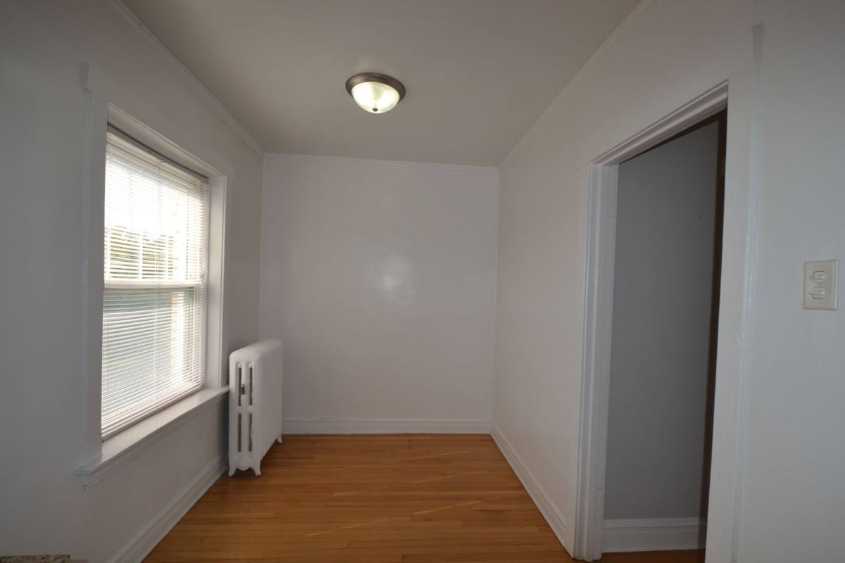 Apartment for rent at 4402 N Rockwell St, Chicago, IL 60618