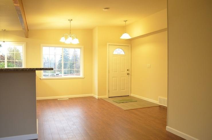 House for rent at 16426 SE 9th St, Bellevue, WA 98008