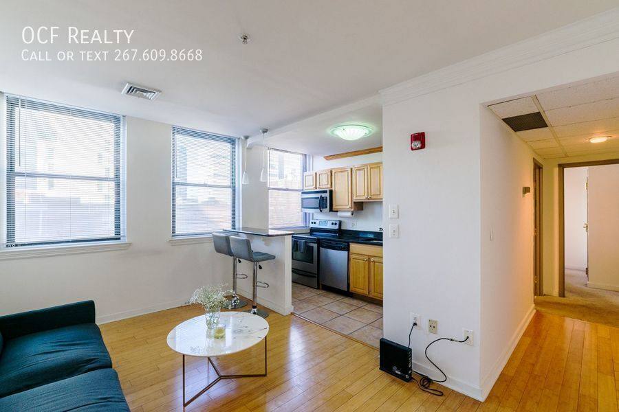 Condo for rent at 1939 Chestnut St #3B, Philadelphia, PA 19103