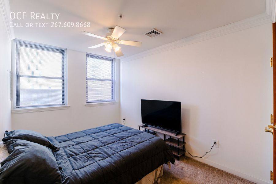 Condo for rent at 1939 Chestnut St #3B, Philadelphia, PA 19103