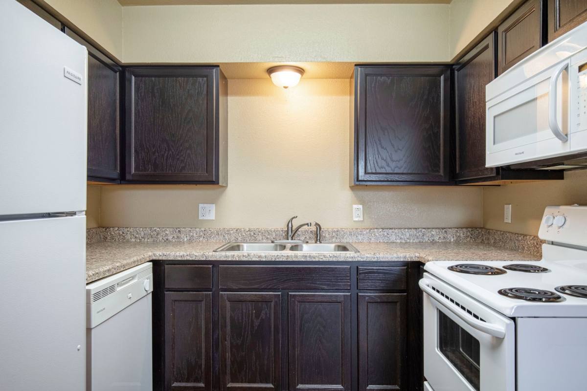 Apartment for rent at 1212 N 2nd Ave, Durant, OK 74701