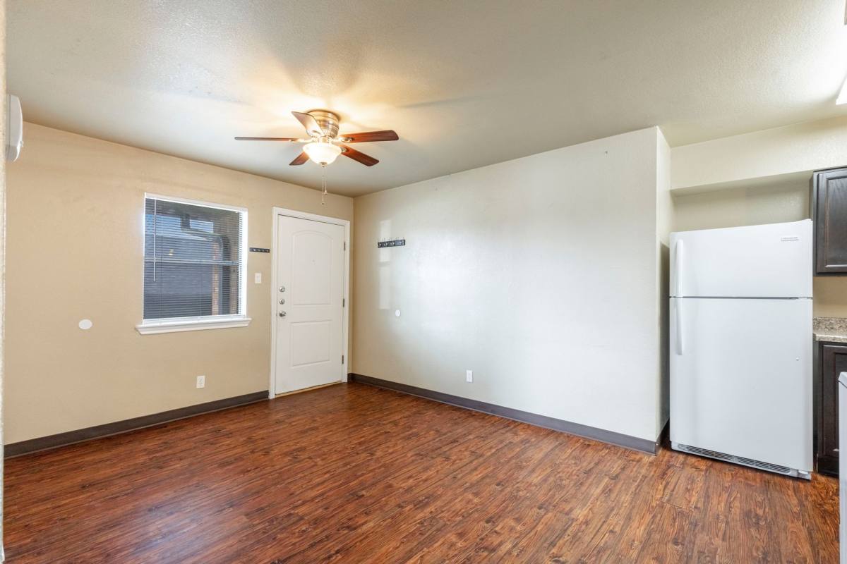 Apartment for rent at 1212 N 2nd Ave, Durant, OK 74701