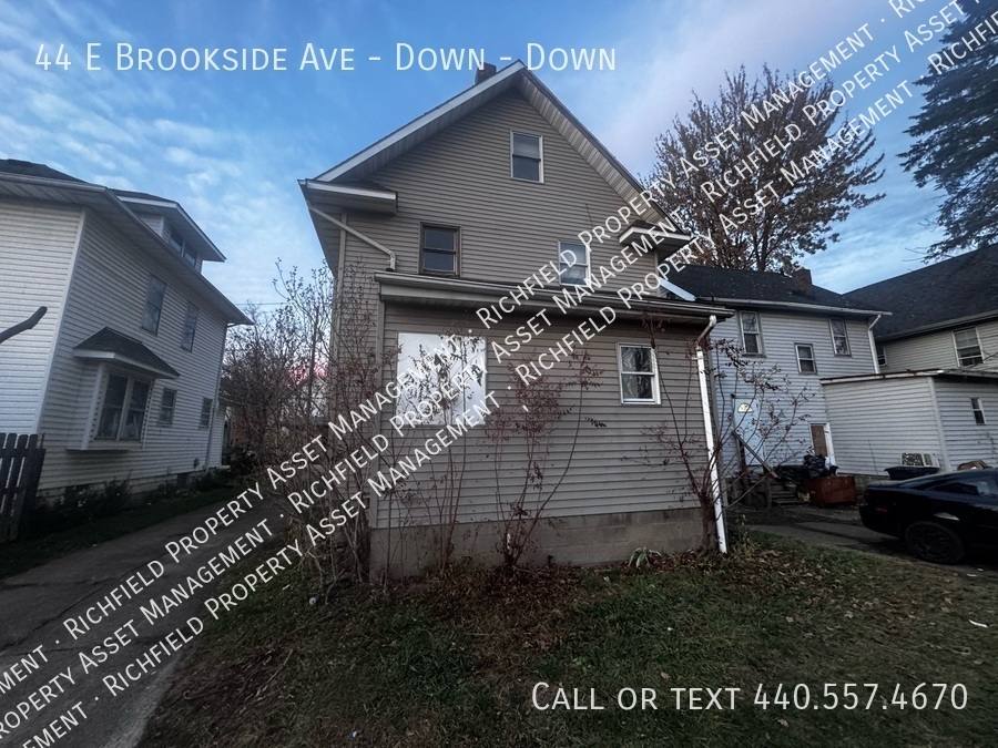 Apartment for rent at 44 E Brookside Ave #DOWN, Akron, OH 44301