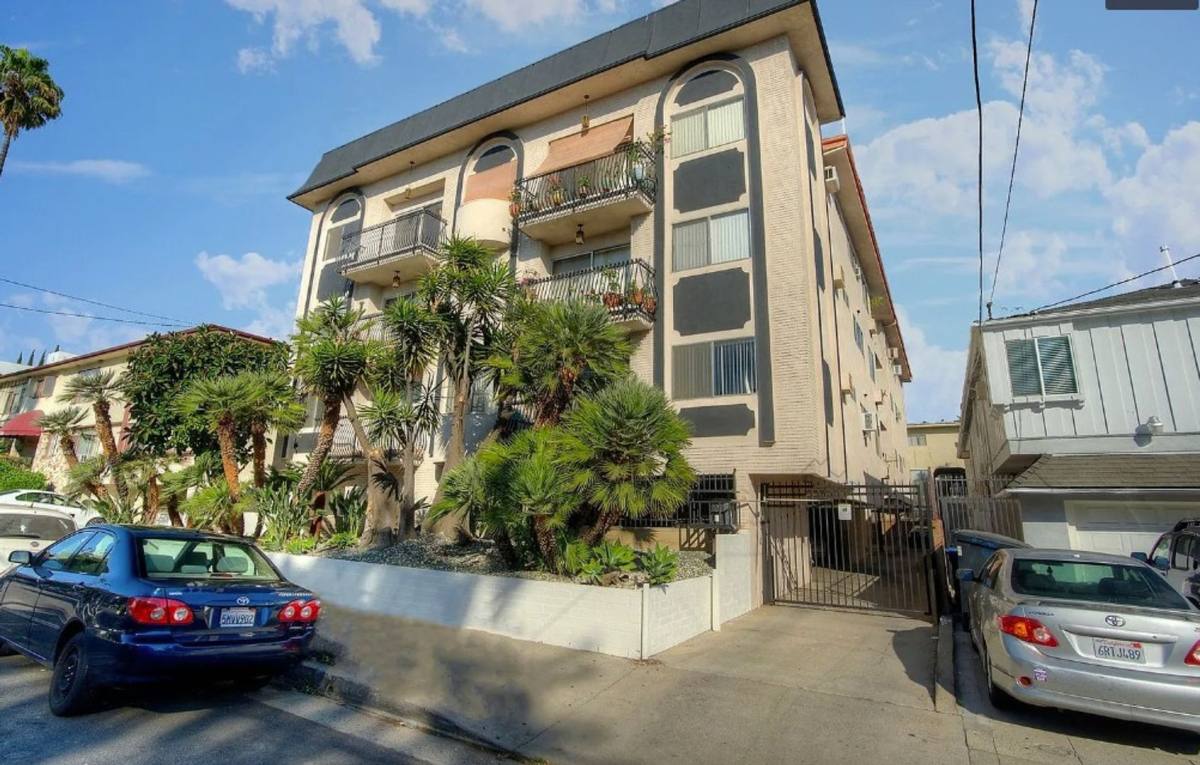 Apartment for rent at 1332 N Vista St, Los Angeles, CA 90046