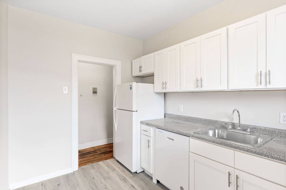 Apartment for rent at 33 Franklin Place, Rutherford, NJ 07070